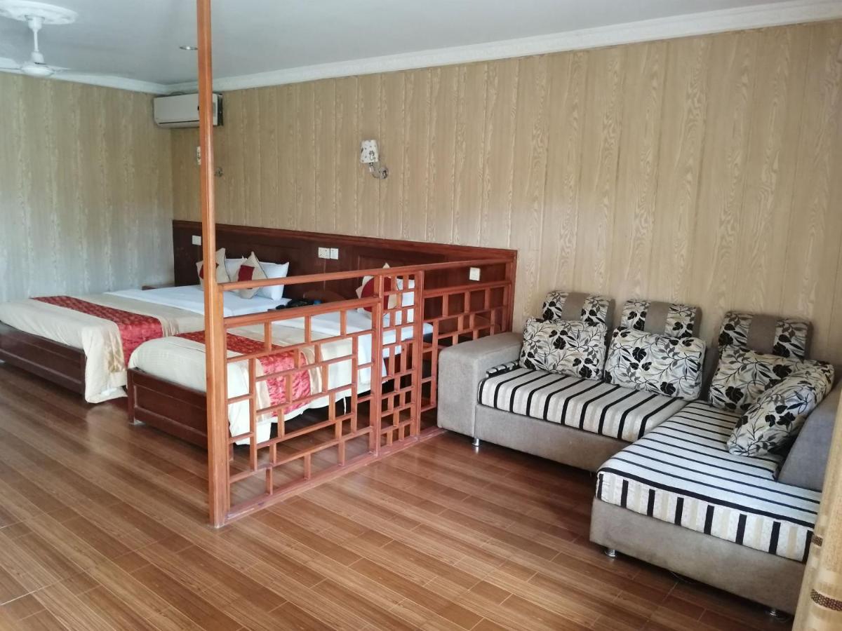 Hotel Wildlife Camp Саураха Экстерьер фото